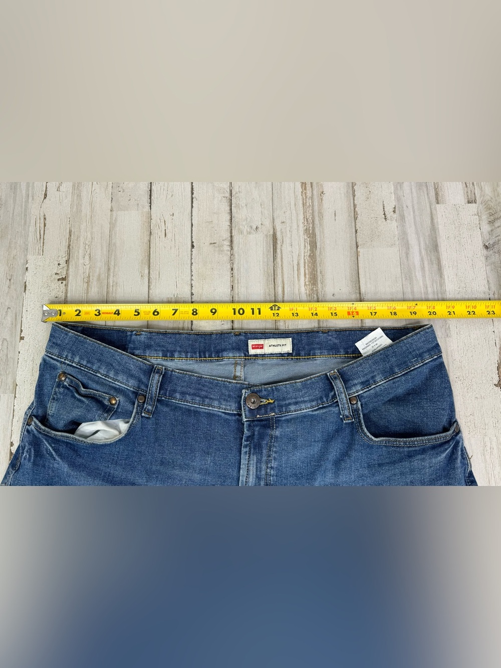 Wrangler Athletic Fit Jeans Mens 40x32 Stretch Denim Blue Pants - Picture 7 of 12